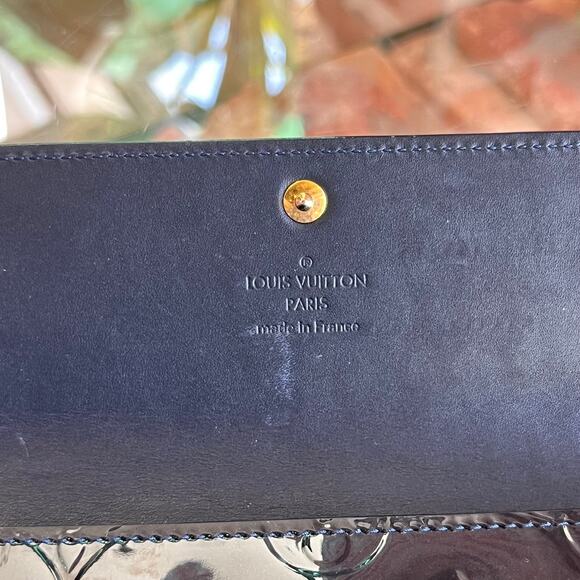 LOUIS VUITTON Sarah Bleu Infini Monogram Vernis Leather Wallet - Picture 9 of 13